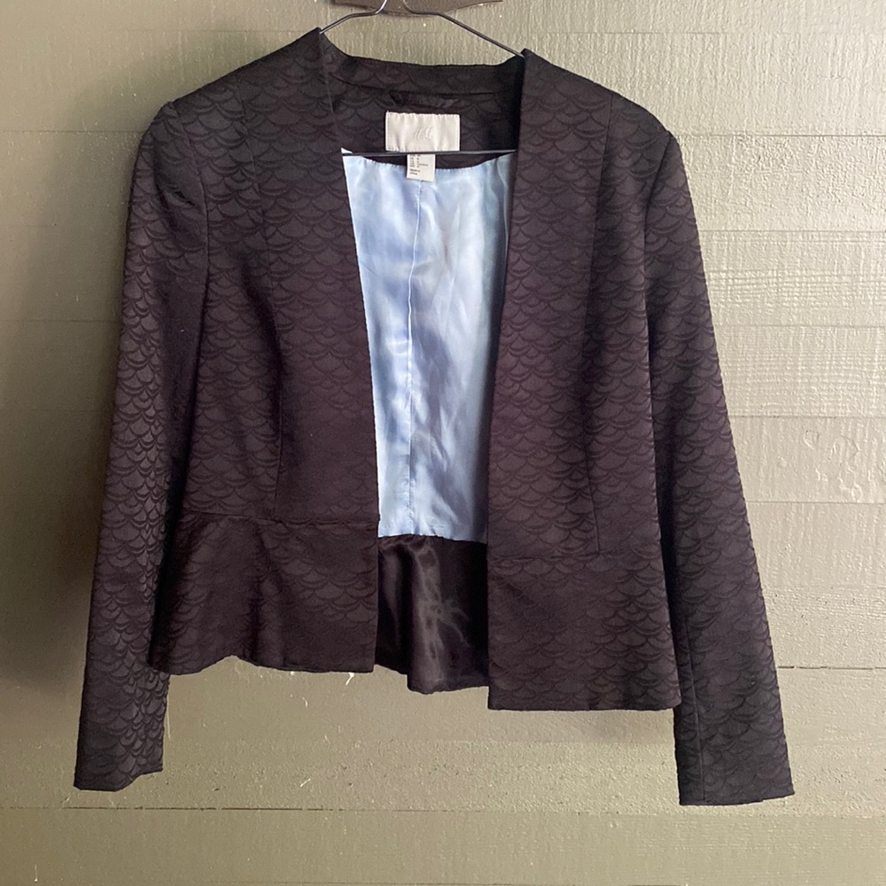 Short Black Buttonless Jacket/Blazer